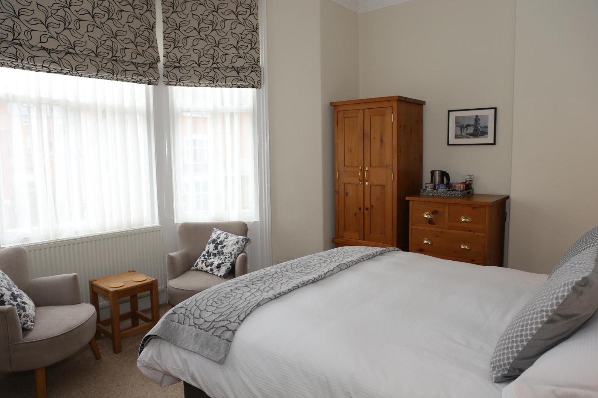 The Waves Bed and breakfast 4*