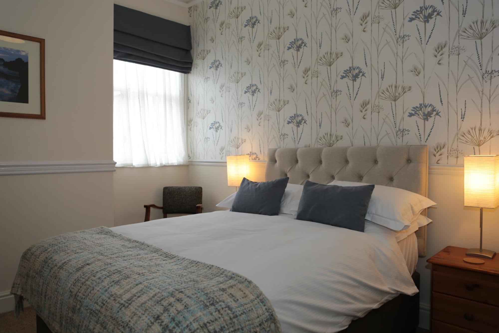 The Waves Bed and breakfast 4*