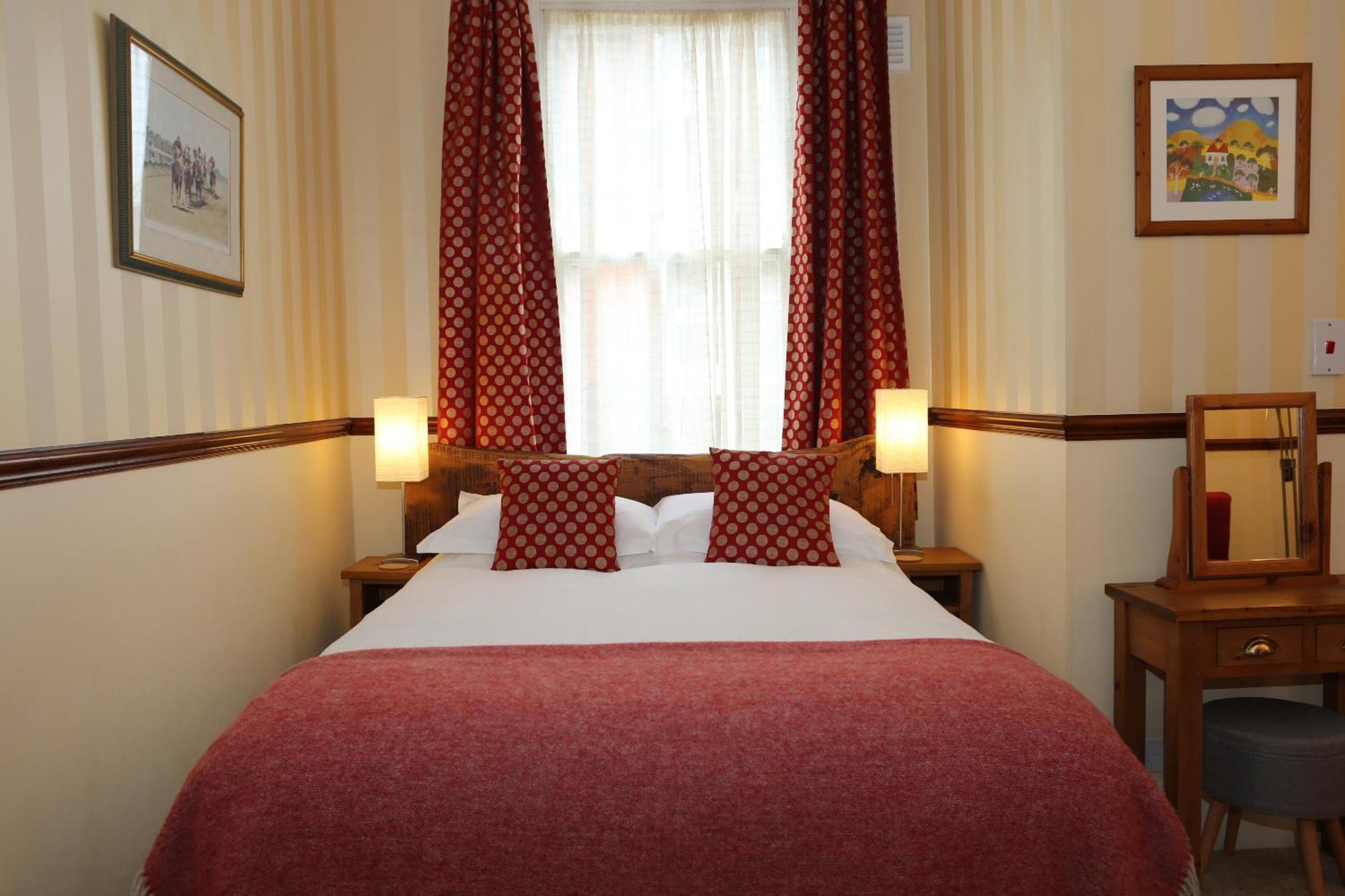 Bed and breakfast The Waves 4*